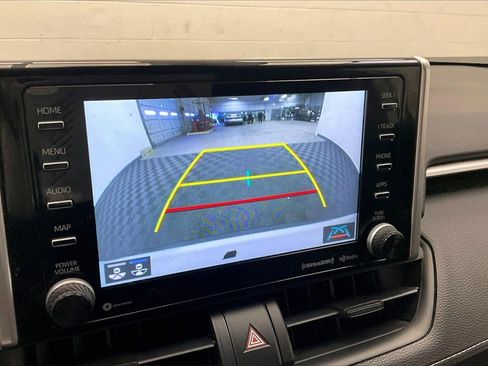 Used 2019 Toyota RAV4 XLE w/ Convenience Package image 20