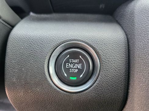 Used 2025 GMC Acadia Elevation image 20