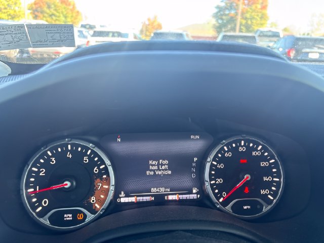 Used 2017 Jeep Renegade Limited FWD image 17