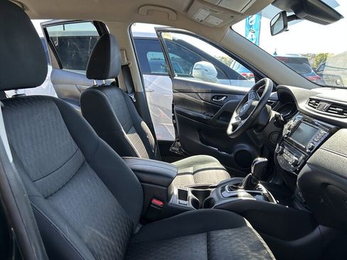 Used 2019 Nissan Rogue SV image 33