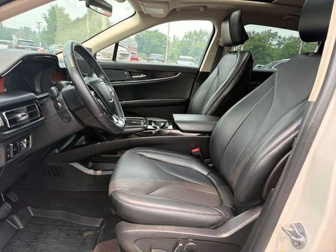 Used 2023 Lincoln Nautilus Reserve AWD/4WD image 13