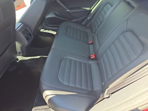 Used 2018 Volkswagen Passat 2.0T SEL Premium FWD image 17