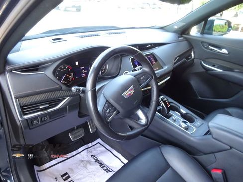 Used 2020 Cadillac XT4 Sport FWD image 12