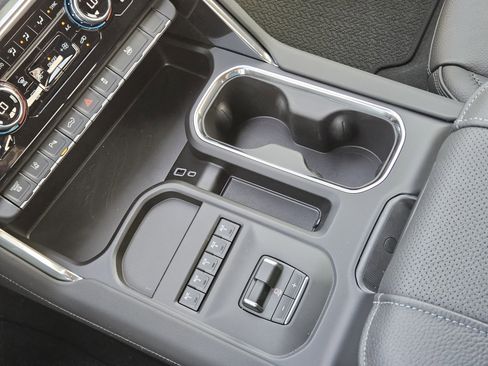 New 2026 GMC Sierra 3500 Denali w/ Denali Reserve Package image 15