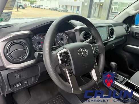 Used 2023 Toyota Tacoma SR5 RWD image 6