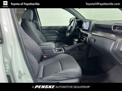 Used 2025 Toyota Tacoma SR5 w/ SR5 Upgrade Package AWD/4WD image 8