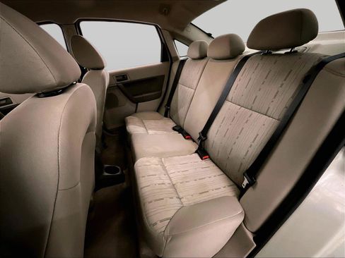 Used 2011 Ford Focus SE FWD image 25