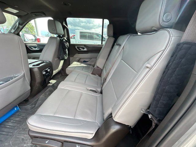 Used 2023 GMC Yukon XL SLT w/ SLT Luxury Package AWD/4WD image 23