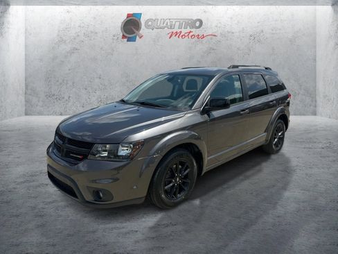 Used 2019 Dodge Journey SE w/ Connectivity Group FWD image 1