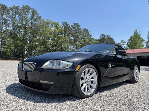 Used 2008 BMW Z4 3.0si image 3