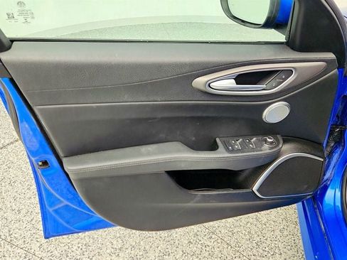 Used 2018 Alfa Romeo Giulia Ti Sport w/ Quick Order Package 22U Sport image 10