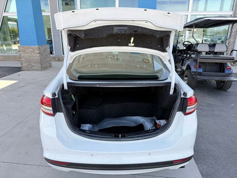 Used 2018 Ford Fusion SE w/ Equipment Group 602A FWD image 39