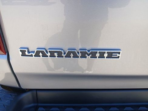 Used 2023 RAM 1500 Laramie AWD/4WD image 11