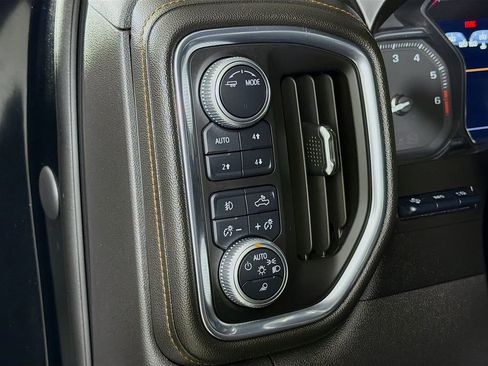 Used 2020 GMC Sierra 1500 AT4 w/ AT4 Premium Package AWD/4WD image 12