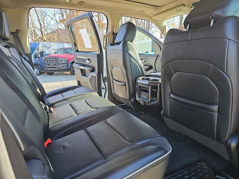 Used 2020 RAM 1500 Laramie image 11