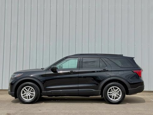 New 2026 Ford Explorer Active AWD/4WD image 3