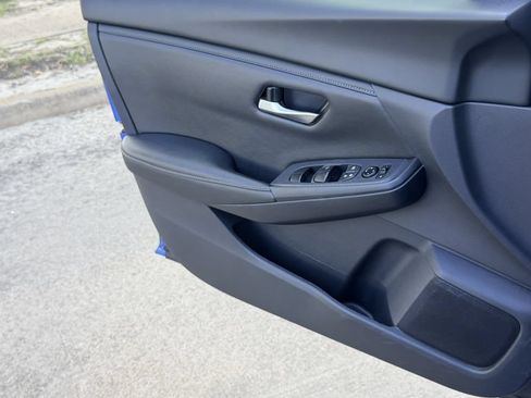 Used 2025 Nissan Sentra SV FWD image 26