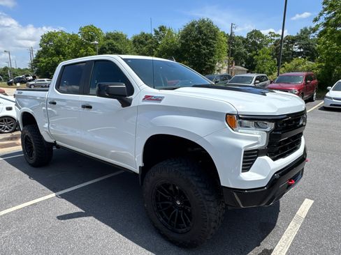 Used 2023 Chevrolet Silverado 1500 LT Trail Boss w/ Protection Package AWD/4WD image 3