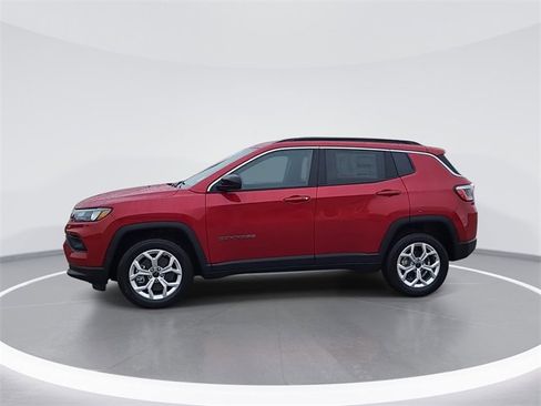 New 2026 Jeep Compass Latitude image 4
