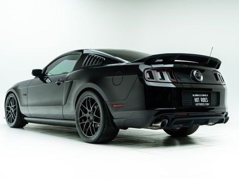 Used 2013 Ford Mustang GT Premium image 19