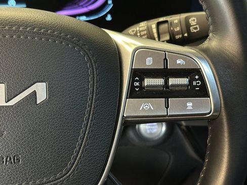 Used 2025 Kia Telluride S AWD/4WD image 12