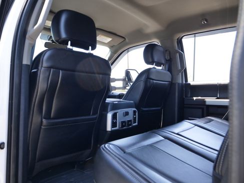 Used 2020 Ford F250 Lariat w/ Lariat Ultimate Package AWD/4WD image 37