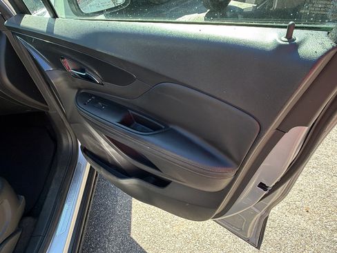 Used 2018 Buick Encore Preferred image 18