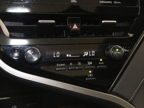 Used 2021 Toyota Camry XSE image 30