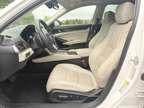 Certified 2018 Honda Accord Touring image 24