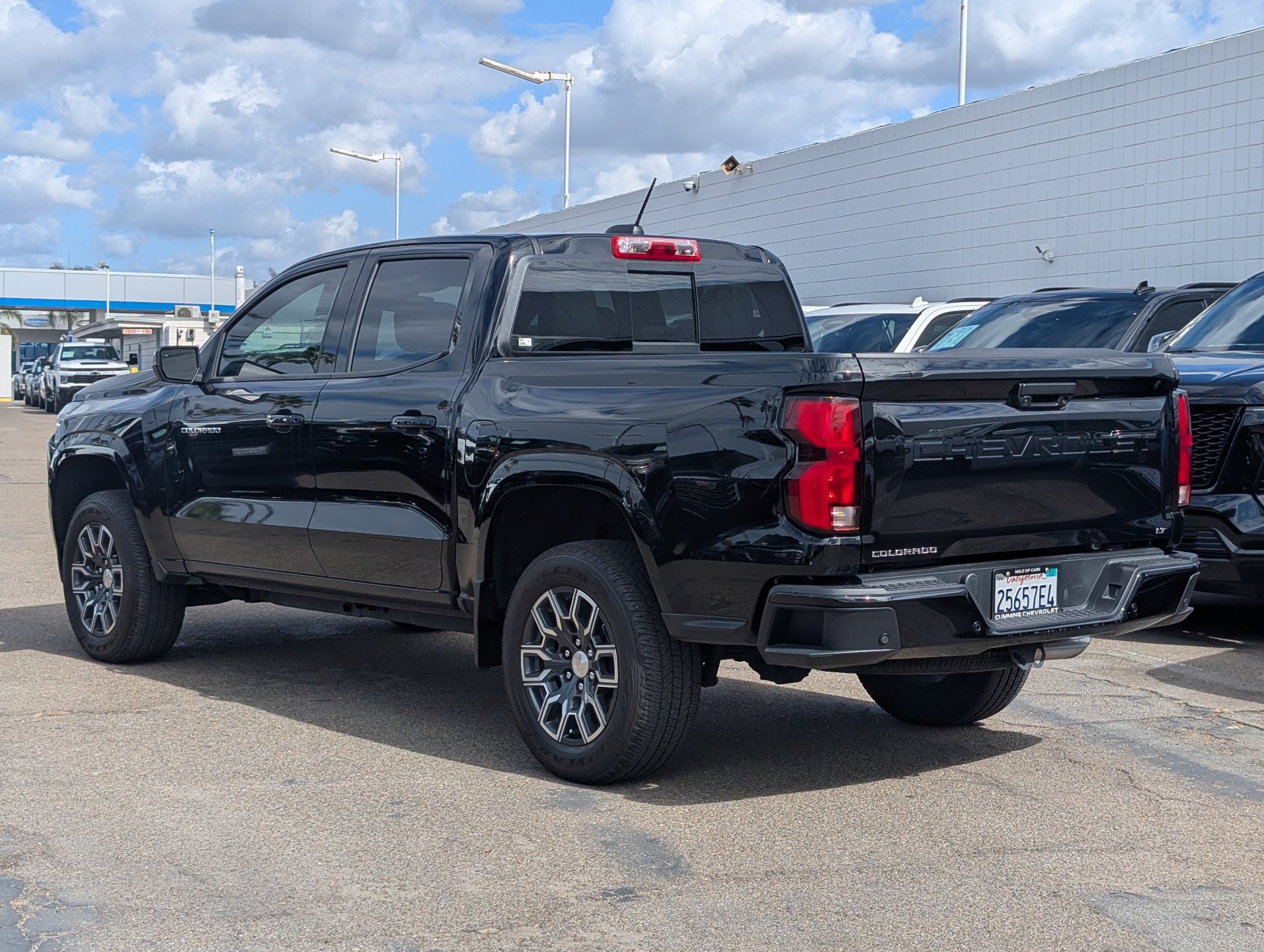 Used 2024 Chevrolet Colorado LT w/ LT Convenience Package III RWD image 10