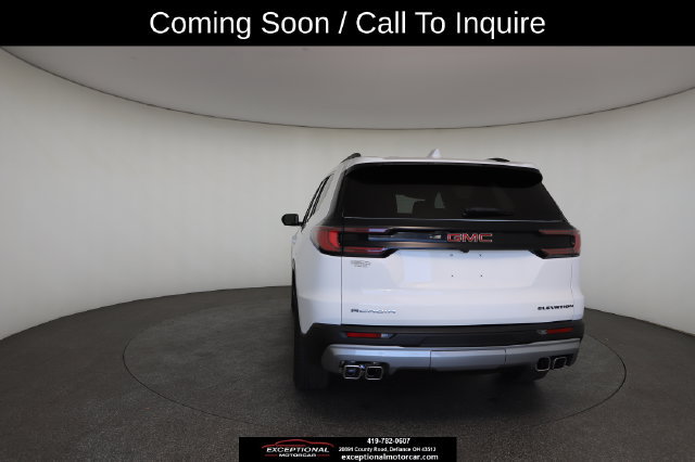 Used 2025 GMC Acadia Elevation w/ Elevation Premium Package FWD image 13