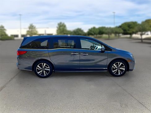 Used 2024 Honda Odyssey Touring image 6