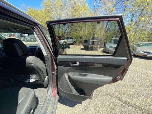 Used 2014 Kia Sorento LX FWD image 30