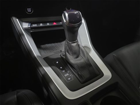 Used 2023 Audi Q3 2.0T Premium Plus w/ Premium Plus Package image 24