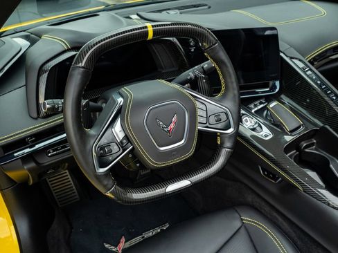 Used 2025 Chevrolet Corvette E-Ray AWD/4WD image 28