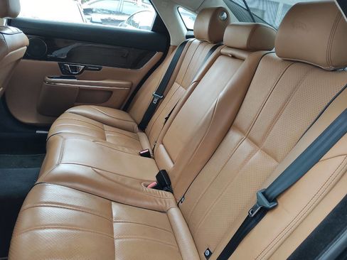 Used 2015 Jaguar XJ L Portfolio RWD image 42