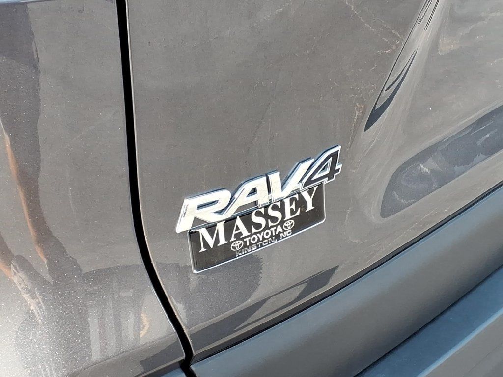 Used 2025 Toyota RAV4 LE FWD image 9