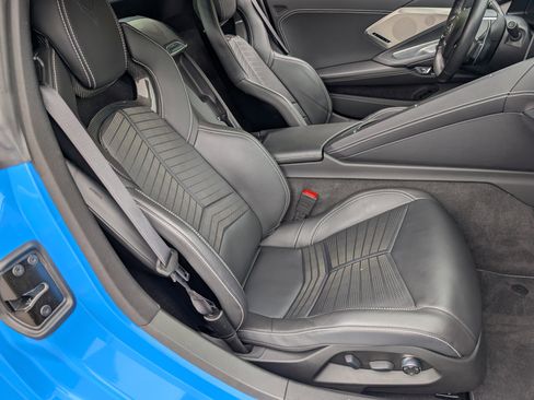 Used 2022 Chevrolet Corvette Stingray Preferred Conv w/ Z51 Performance Package RWD image 18