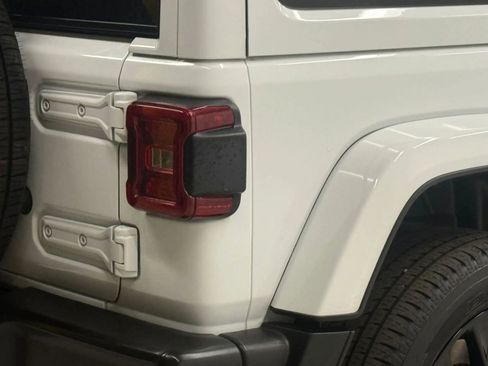 Used 2023 Jeep Wrangler Unlimited Sahara w/ Cold Weather Group image 10