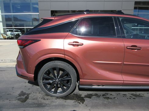 Used 2023 Lexus RX 500h F Sport w/ Cold Area Package AWD/4WD image 11