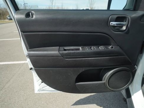 Used 2016 Jeep Patriot Sport w/ Power Value Group image 13