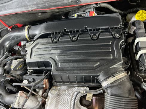 Used 2022 Jeep Renegade Latitude w/ Sun/Sound Group image 30