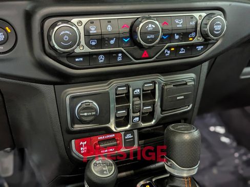 Used 2023 Jeep Gladiator Mojave w/ Cold Weather Group AWD/4WD image 23