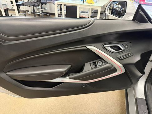 Used 2019 Chevrolet Camaro SS image 65