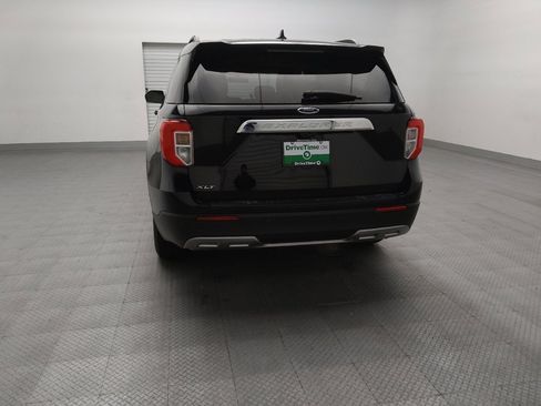 Used 2022 Ford Explorer XLT w/ Equipment Group 202A RWD image 6