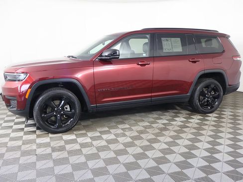 Used 2023 Jeep Grand Cherokee L Laredo AWD/4WD image 18