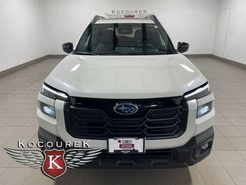 Used 2026 Subaru Outback Limited AWD/4WD image 2