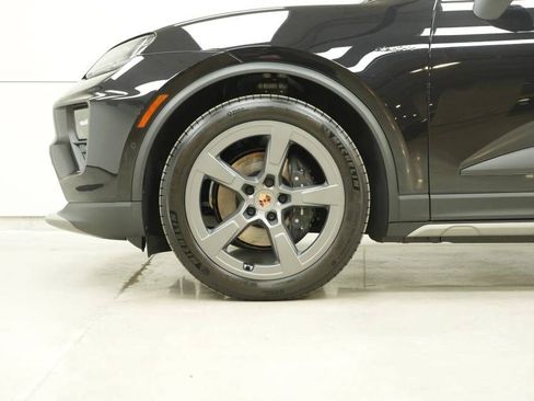 New 2026 Porsche Macan 4 Electric AWD/4WD image 41