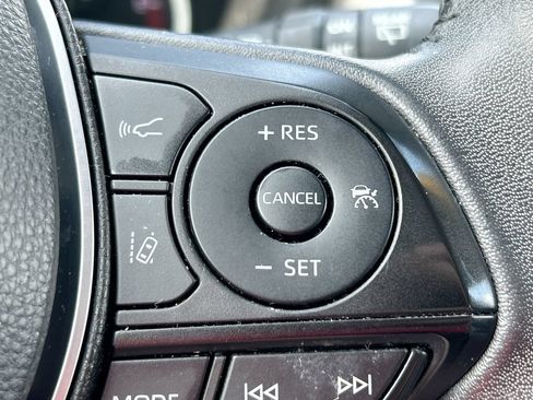 Certified 2023 Toyota RAV4 XLE Premium AWD/4WD image 18