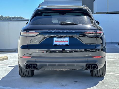 Certified 2022 Porsche Cayenne image 7